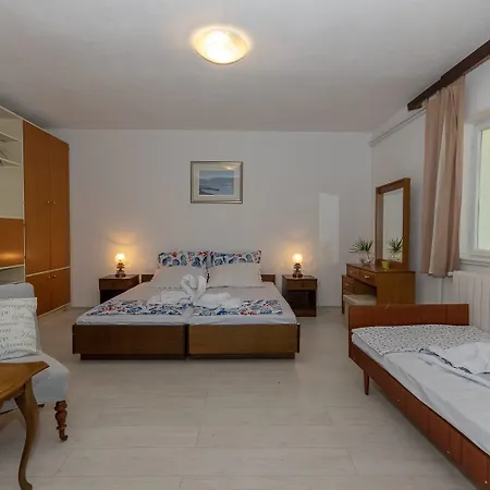 Nona Elza Apartman Trogir